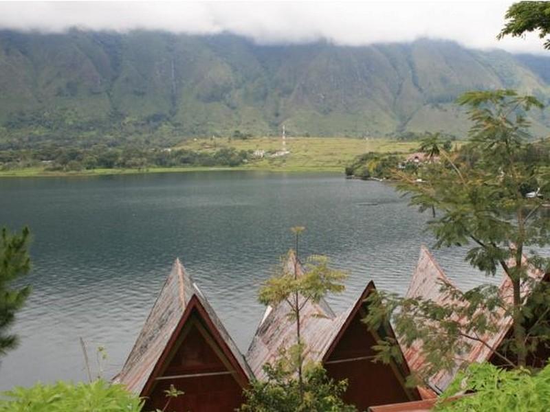 Hotel Pandu Lakeside Tuktuk Kültér fotó